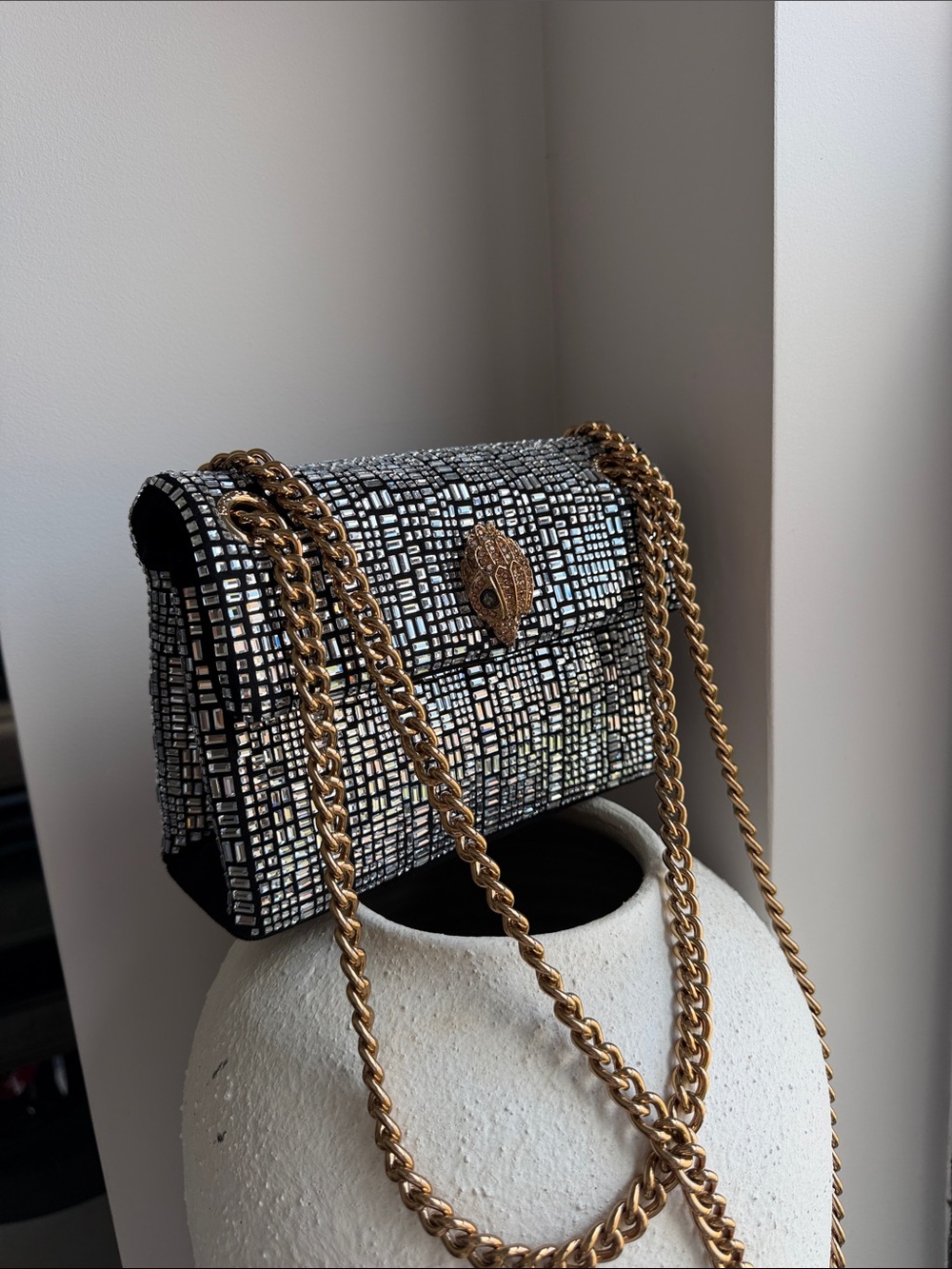 Kurt Geiger London
mini Kensington crystal-embellished crossbody bag